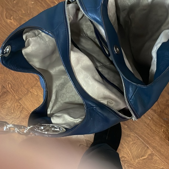 Michael Kors Fulton shoulder bag - Picture 4 of 11